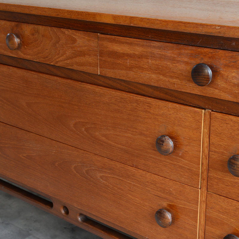 スウェーデン ヴィンテージ サイドボード 44