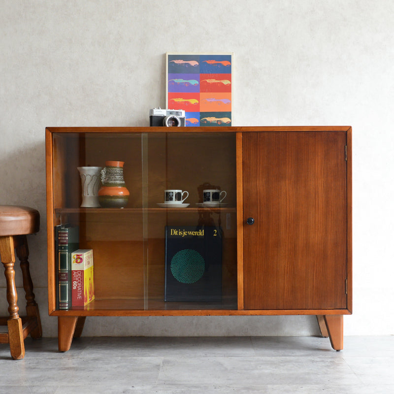 Harris Lebus ガラスキャビネット 40 (木扉付)