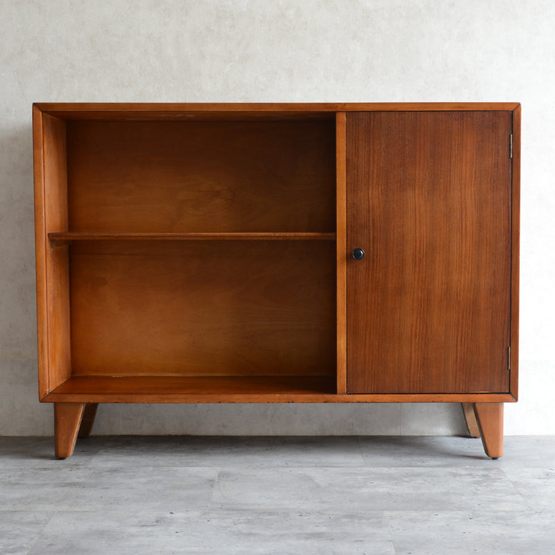 Harris Lebus ガラスキャビネット 40 (木扉付)