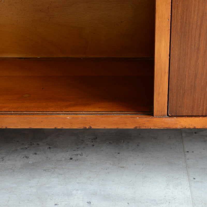 Harris Lebus ガラスキャビネット 40 (木扉付)