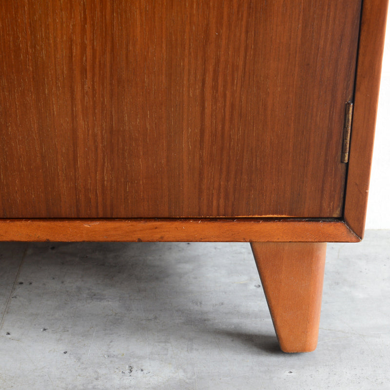 Harris Lebus ガラスキャビネット 40 (木扉付)