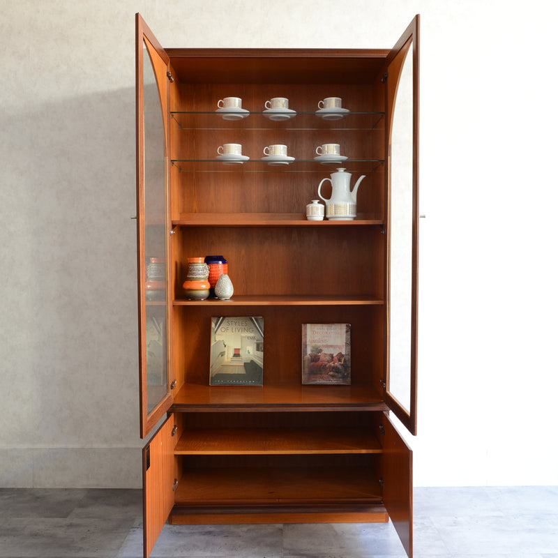 Meredew(メレデュー）ガラス扉 キャビネット