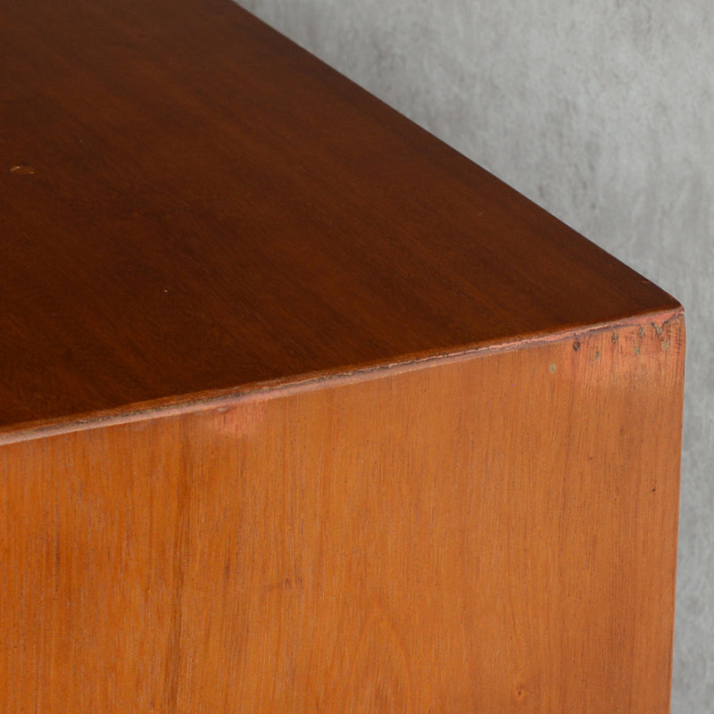 Harris Lebus ガラスキャビネット 40 (木扉付)