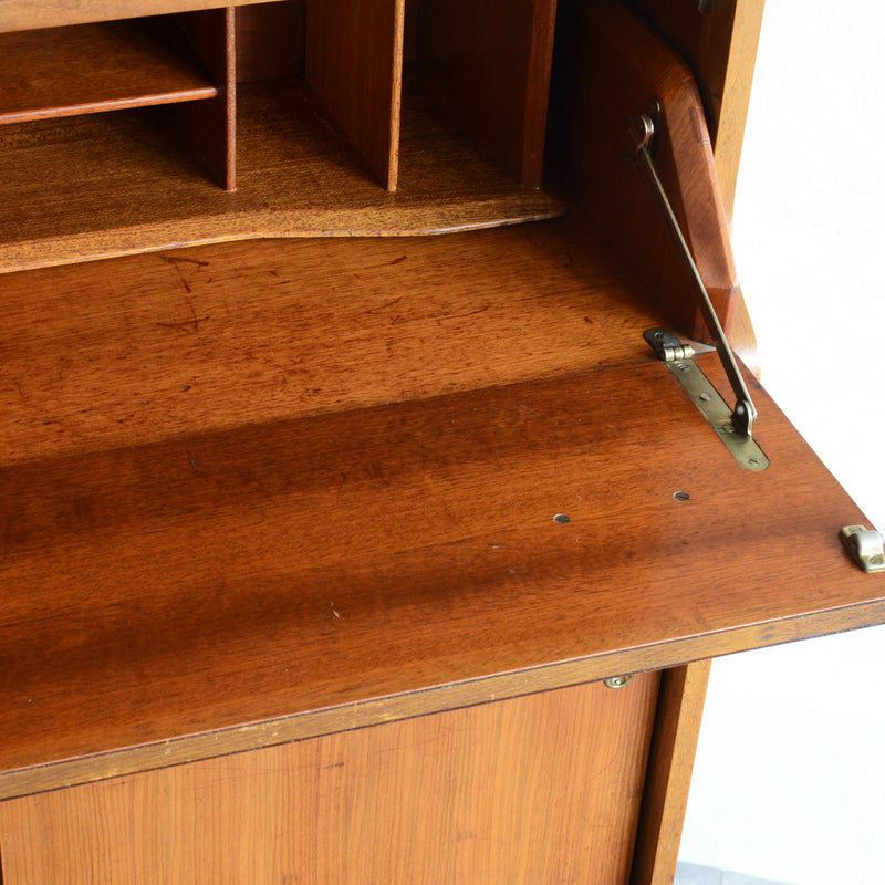 Beautility （ビューティリティ）チーク キャビネット ライティングビューロー付