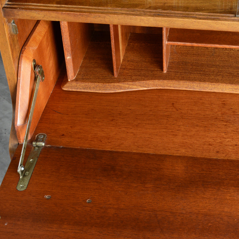 Beautility （ビューティリティ）チーク キャビネット ライティングビューロー付