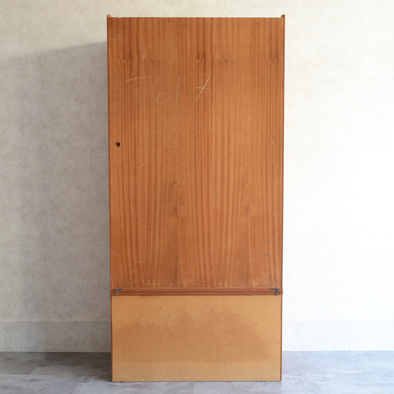 Meredew(メレデュー）ガラス扉 キャビネット