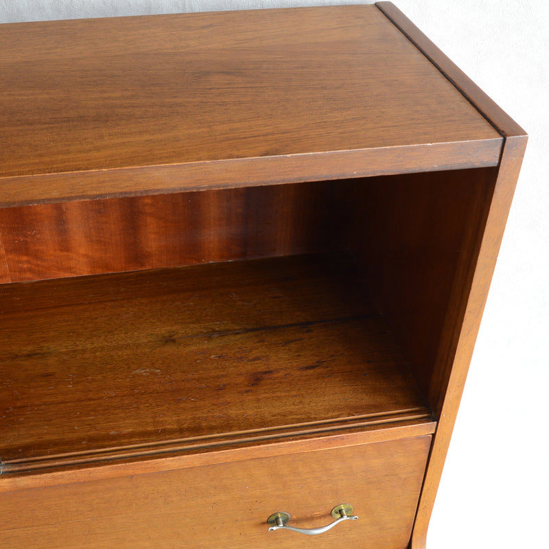 Beautility （ビューティリティ）チーク キャビネット ライティングビューロー付