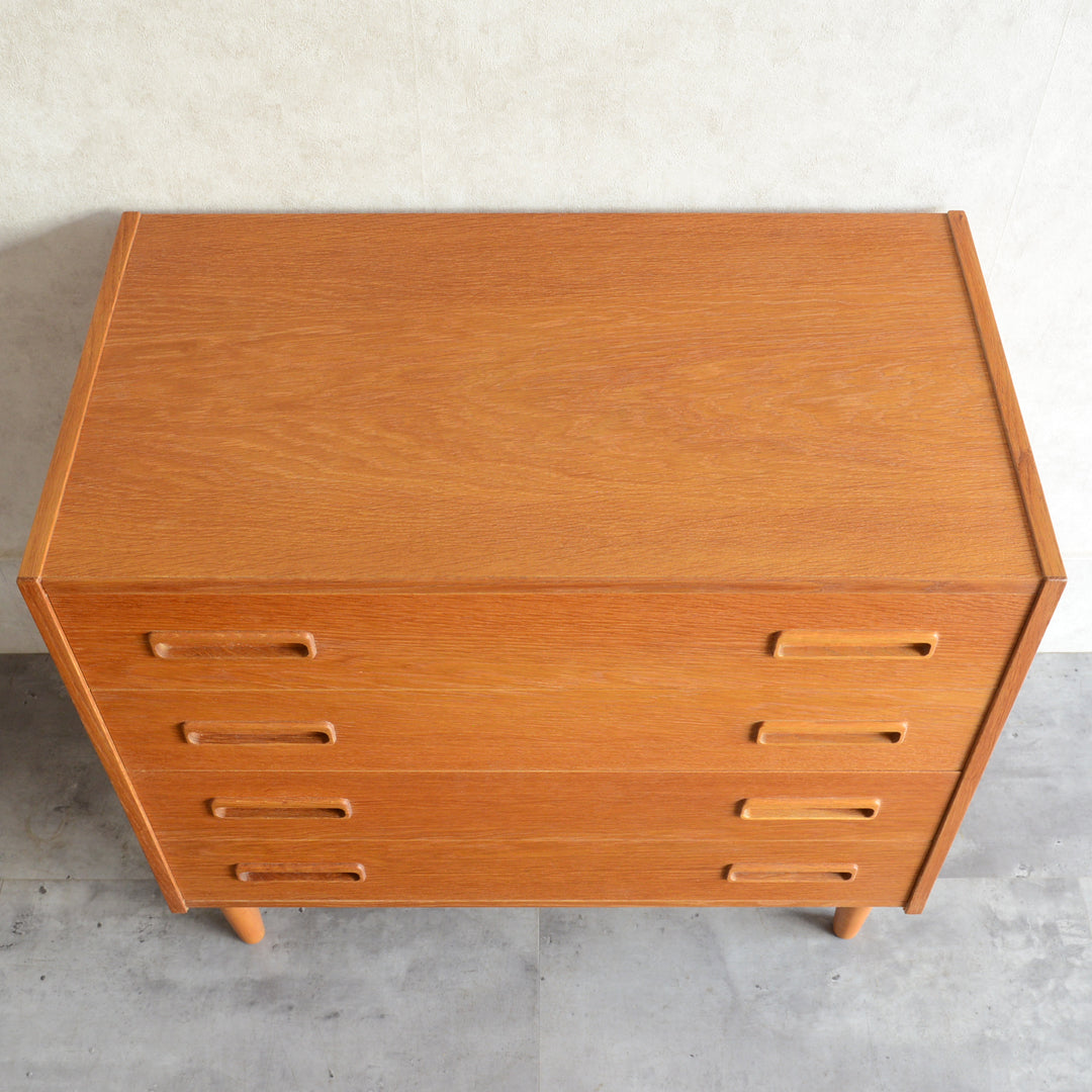 デンマークヴィンテージ  オーク4段チェスト3-4 (ウッドオイル仕上）