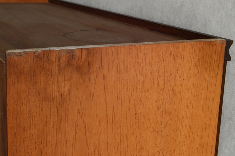 Meredew(メレデュー）ガラス扉 キャビネット