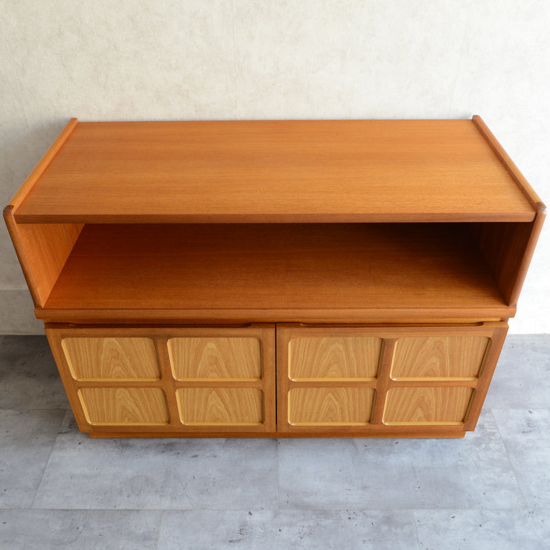 Nathan （Parker knoll） ネイサン　キャビネット 26 AVボード テレビ台