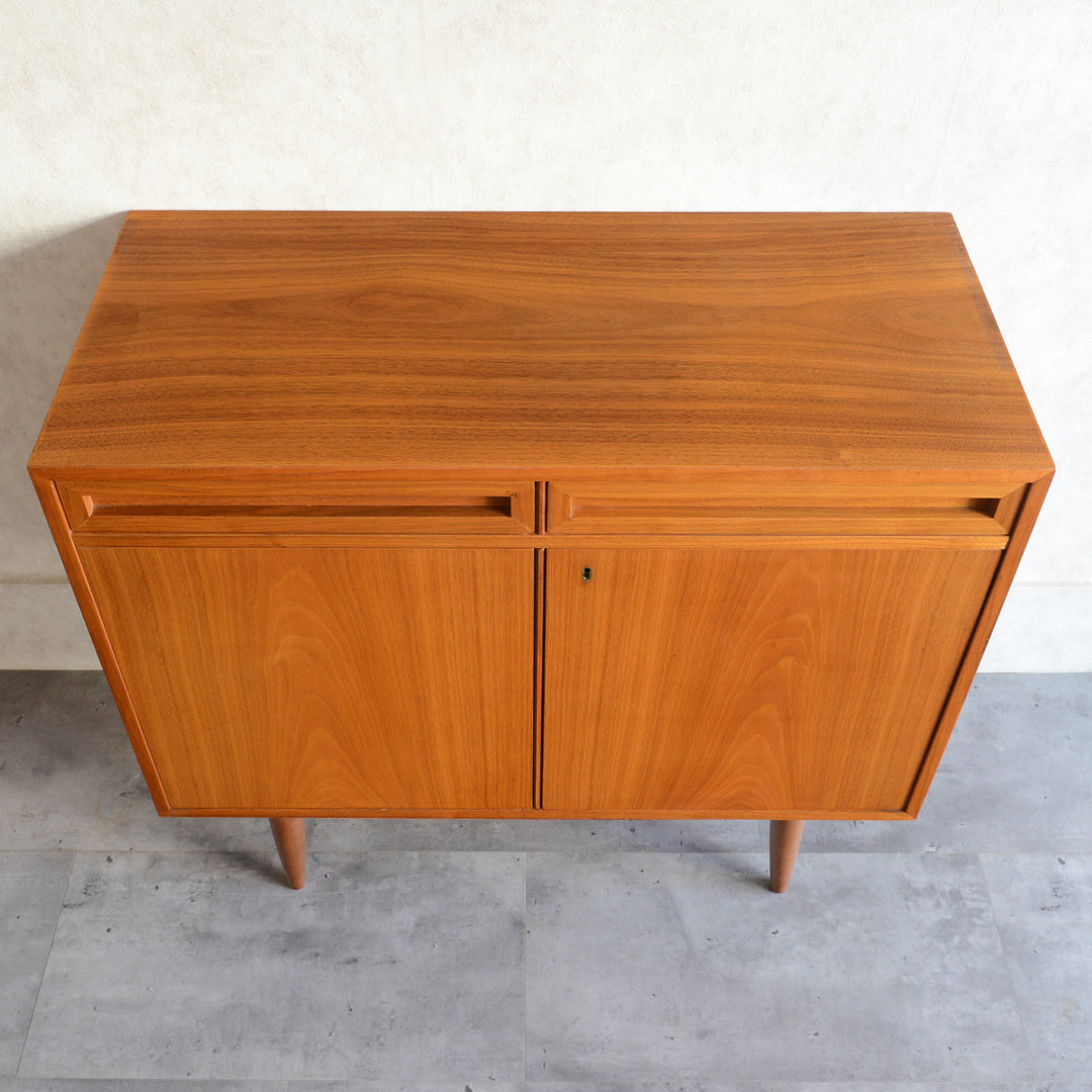 デンマーク ヴィンテージ  キャビネット5-4 (抽斗・鍵付）