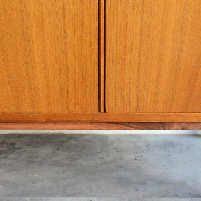 デンマーク ヴィンテージ  キャビネット5-4 (抽斗・鍵付）