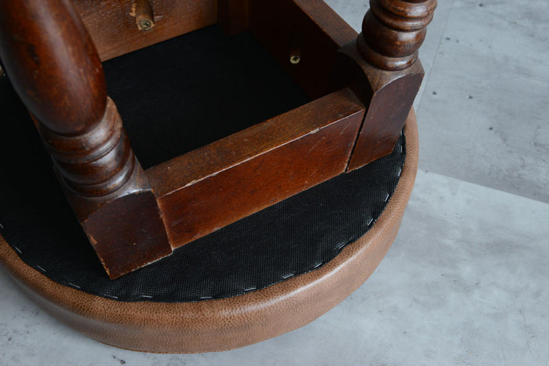 イギリス ヴィンテージ　パブ スツール01