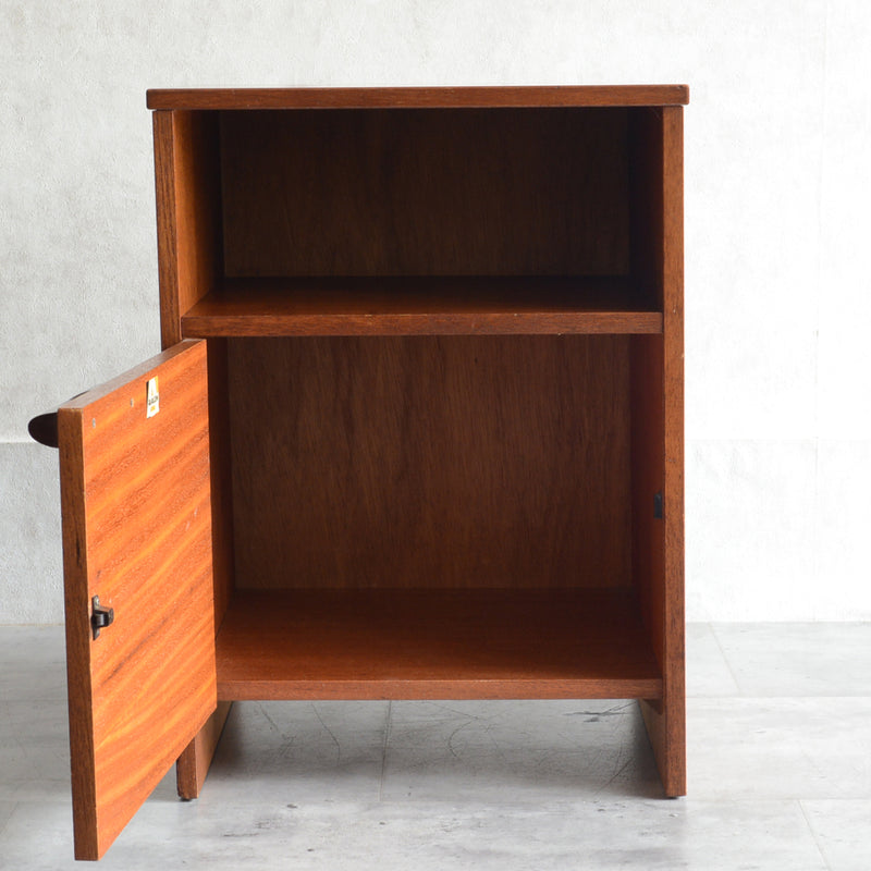 AVALON アバロン サイドキャビネットＢ/ナイトテーブル（右開き）