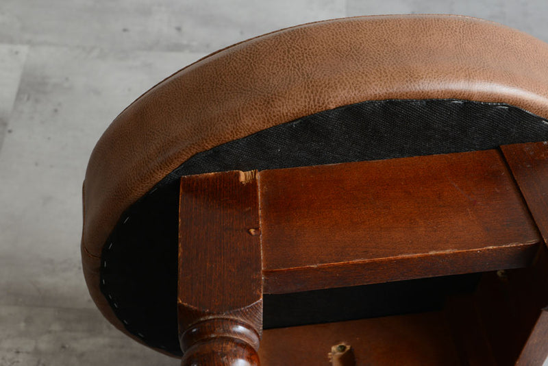 イギリス ヴィンテージ　パブ スツール01