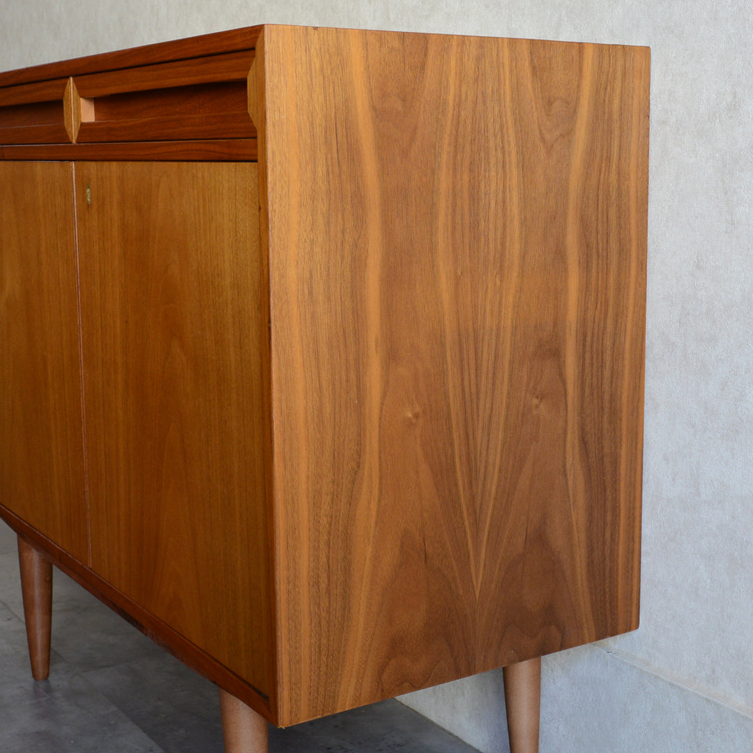 デンマーク ヴィンテージ  キャビネット5-4 (抽斗・鍵付）