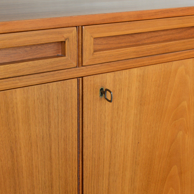 デンマーク ヴィンテージ  キャビネット5-4 (抽斗・鍵付）