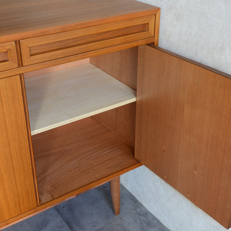 デンマーク ヴィンテージ  キャビネット5-4 (抽斗・鍵付）