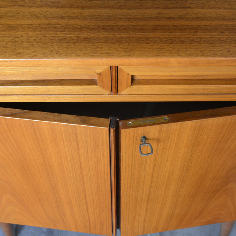 デンマーク ヴィンテージ  キャビネット5-4 (抽斗・鍵付）