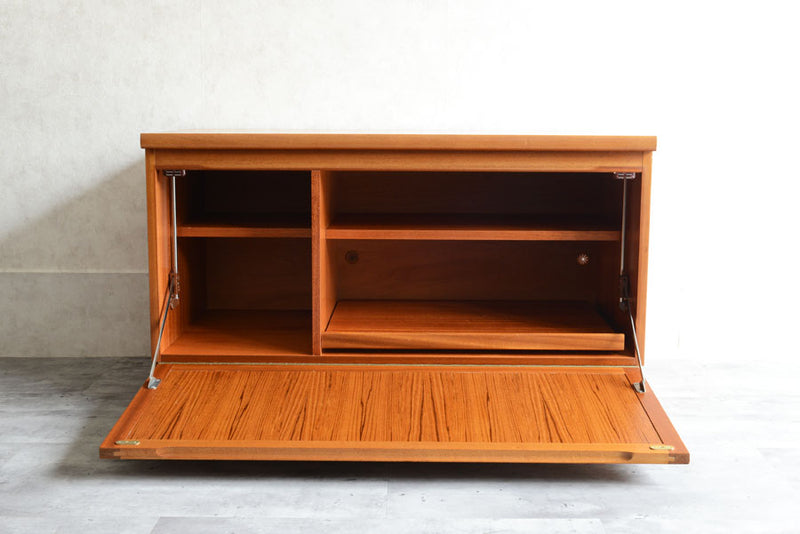 Nathan  ネイサン キャビネット　TVユニット