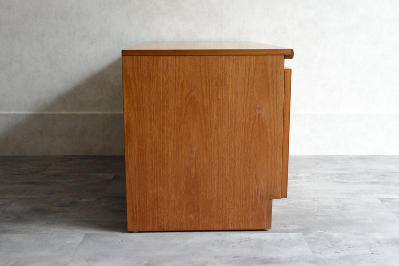 Nathan  ネイサン キャビネット　TVユニット