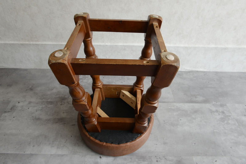 イギリス ヴィンテージ　パブ スツール02