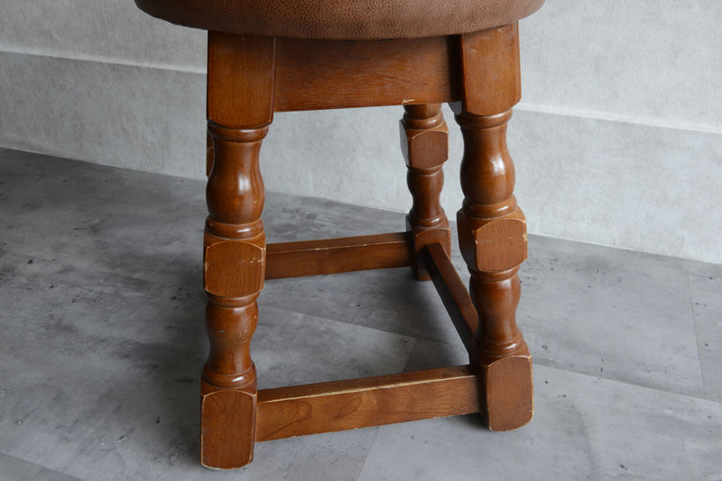 イギリス ヴィンテージ　パブ スツール02