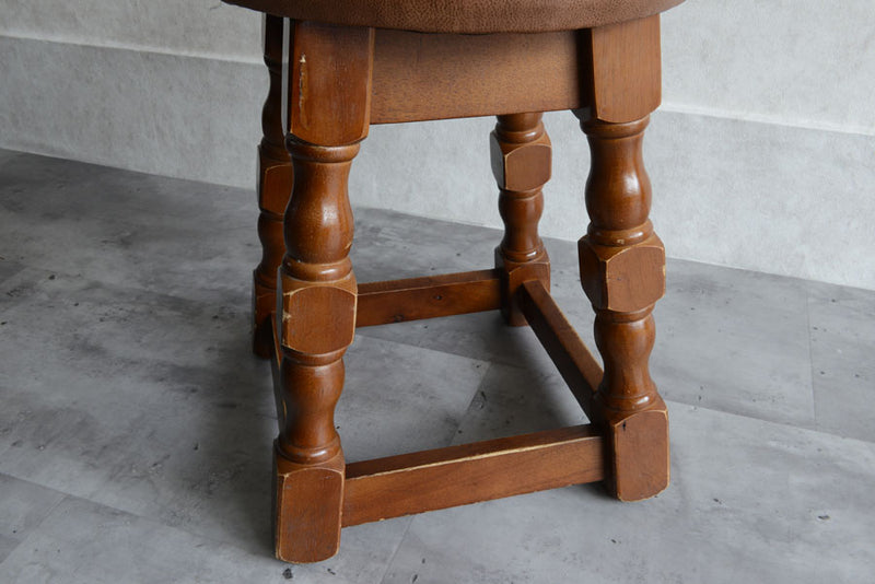 イギリス ヴィンテージ　パブ スツール02