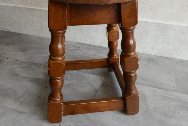 イギリス ヴィンテージ　パブ スツール02