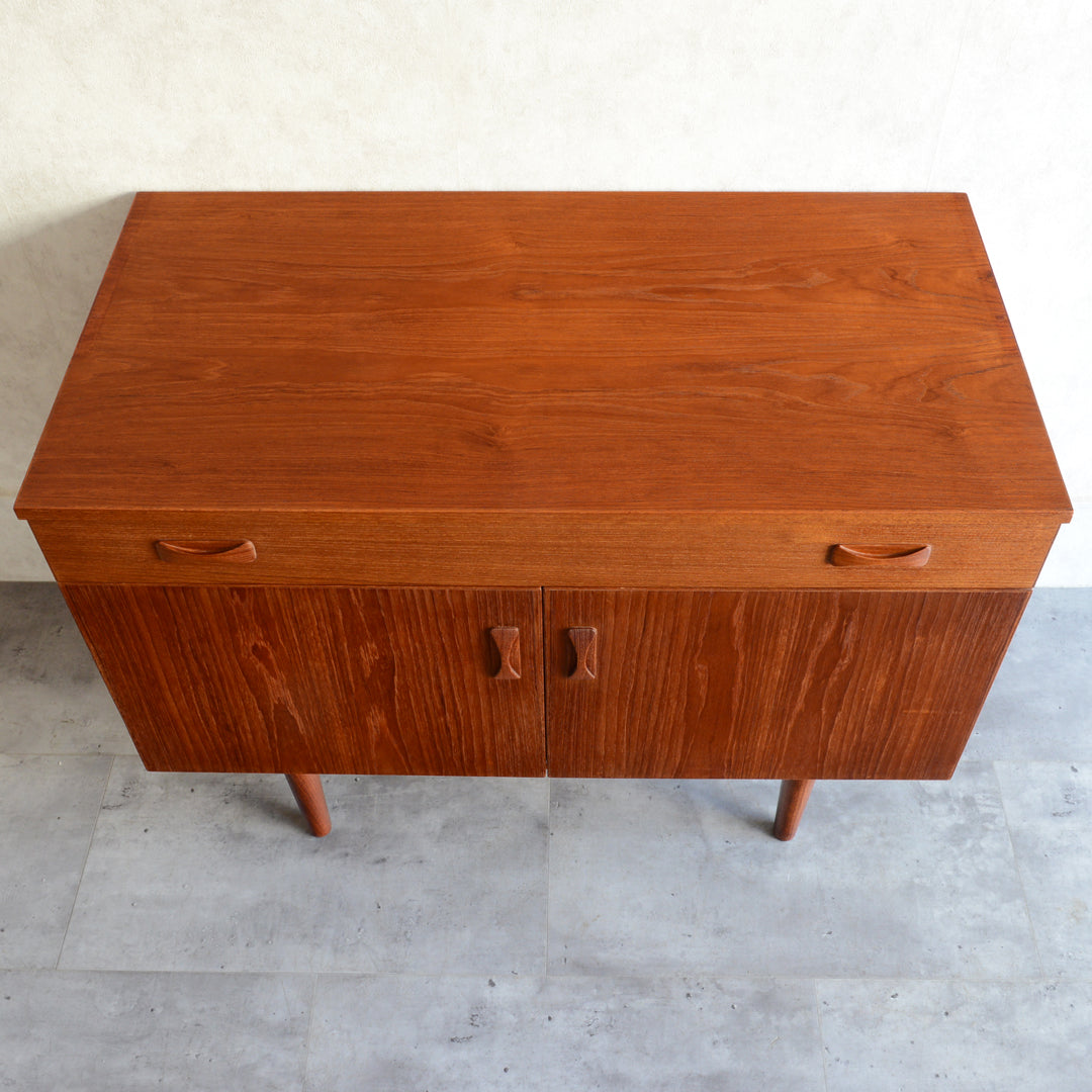 デンマークヴィンテージ  キャビネット3-1(抽斗付）