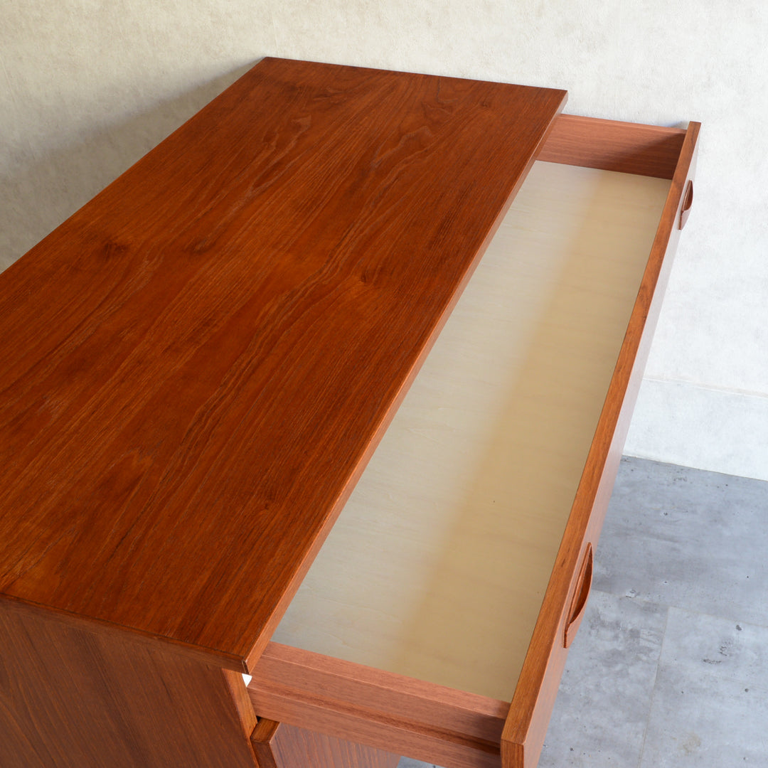 デンマークヴィンテージ  キャビネット3-1(抽斗付）