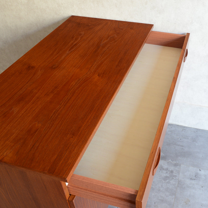 デンマークヴィンテージ  キャビネット3-1(抽斗付）