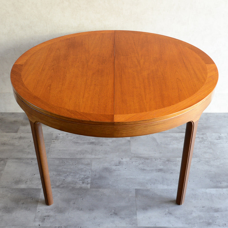 Nathan　ラウンドエクステンションテーブル01