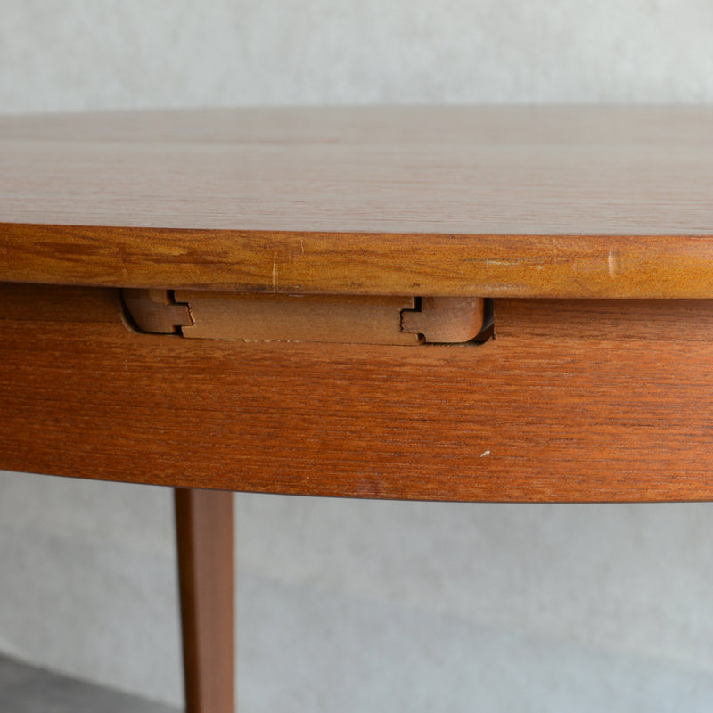 Nathan ネイサン　エクステンション ラウンド ダイニングテーブル03