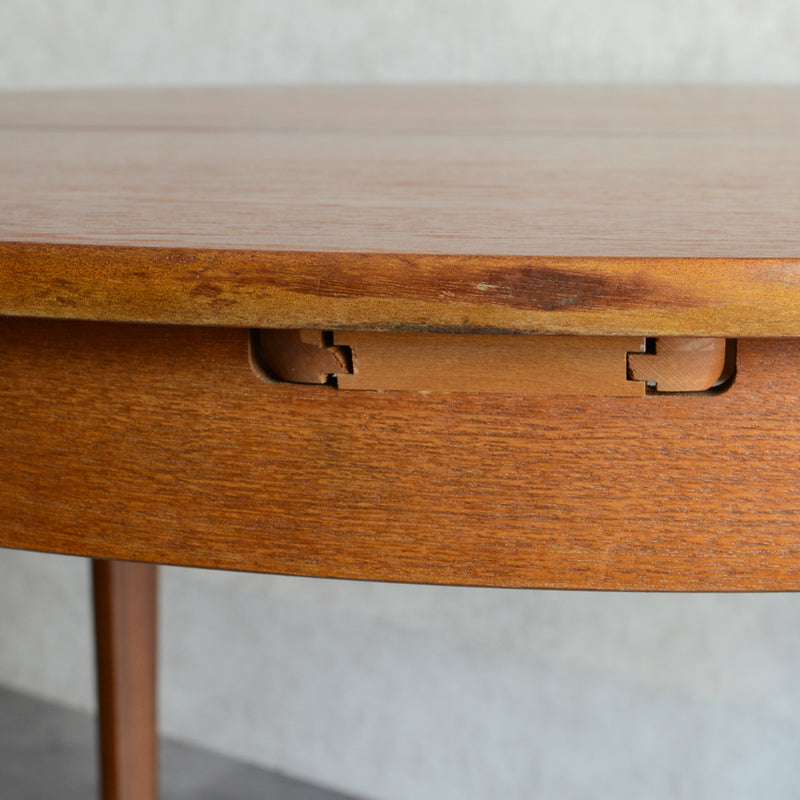 Nathan ネイサン　エクステンション ラウンド ダイニングテーブル03