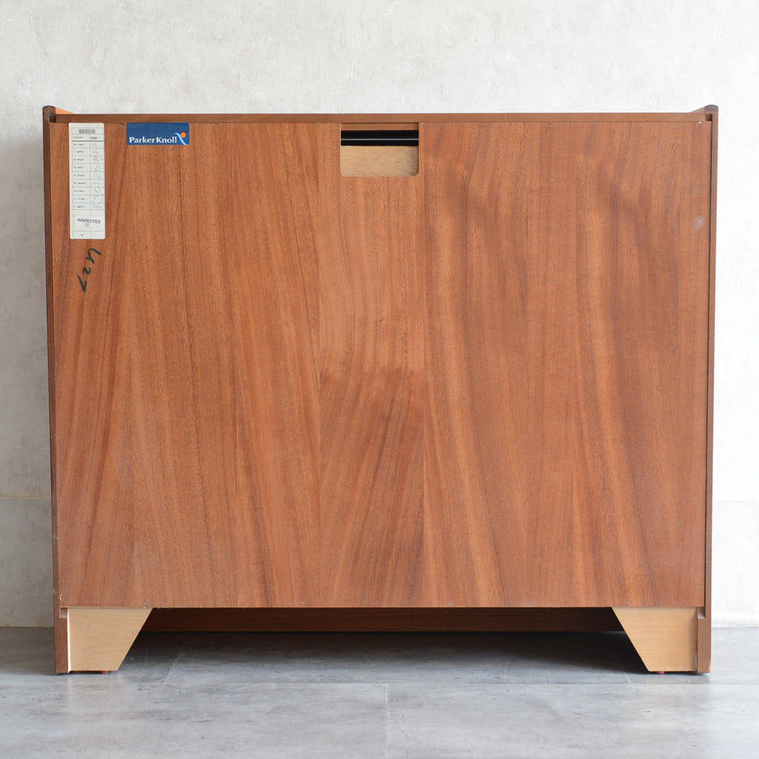 Nathan ネイサン （Parker Knoll）キャビネット 30