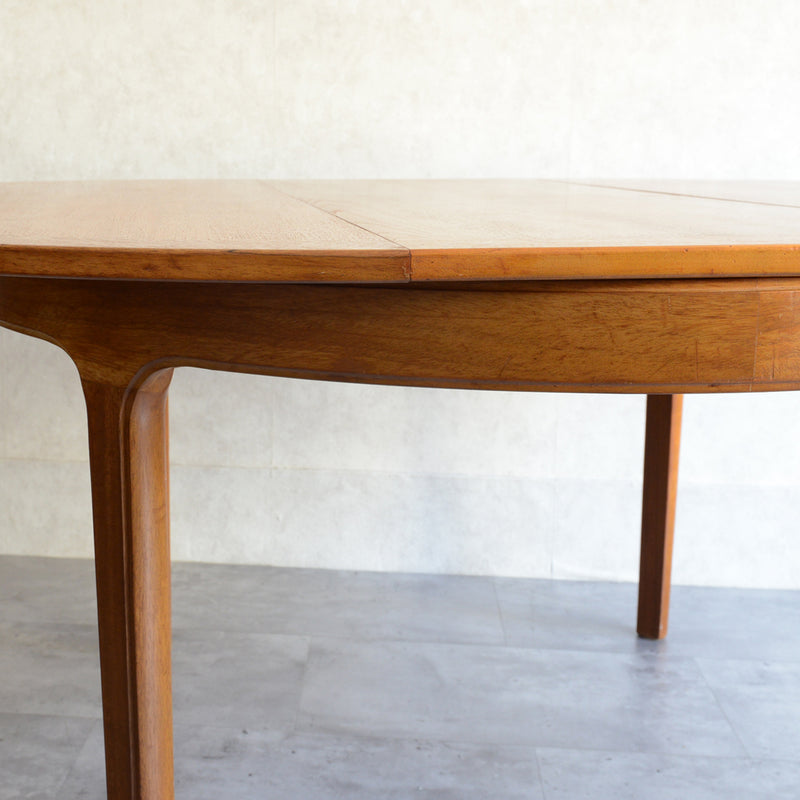 Nathan　ラウンドエクステンションテーブル01