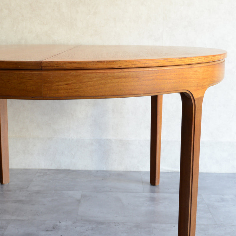 Nathan　ラウンドエクステンションテーブル01