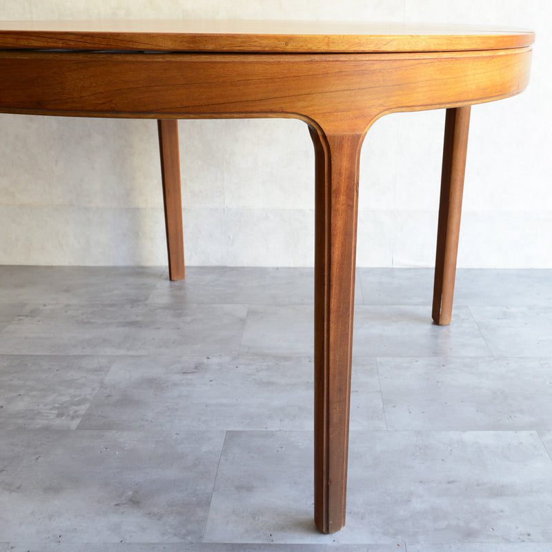 Nathan　ラウンドエクステンションテーブル01