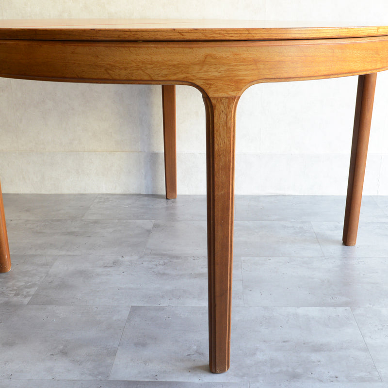 Nathan　ラウンドエクステンションテーブル01