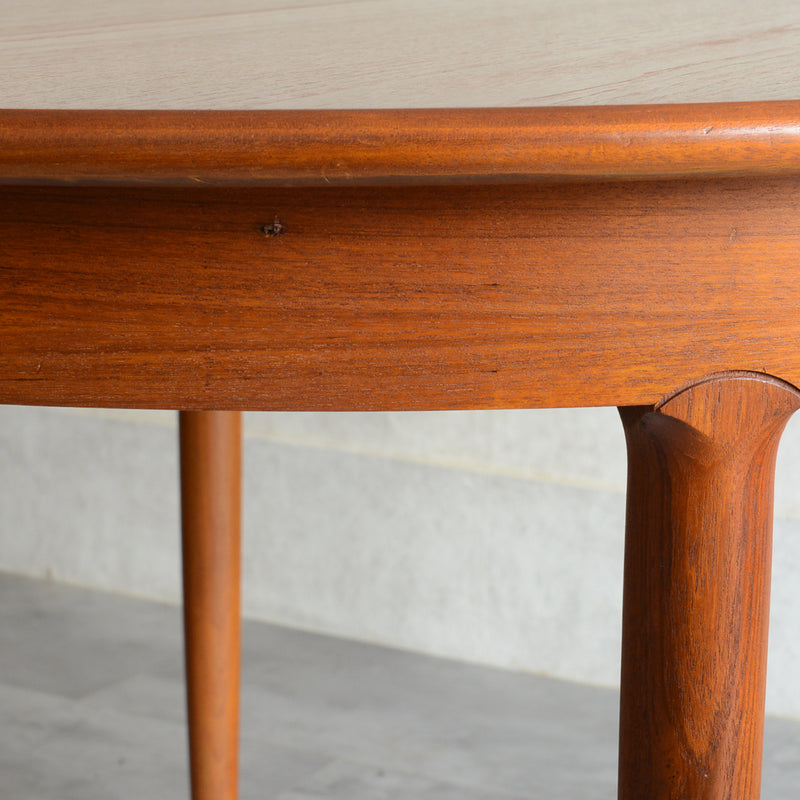 Meredew(メレデュー）エクステンション ラウンド ダイニングテーブル 03(天板剥離再塗装済）