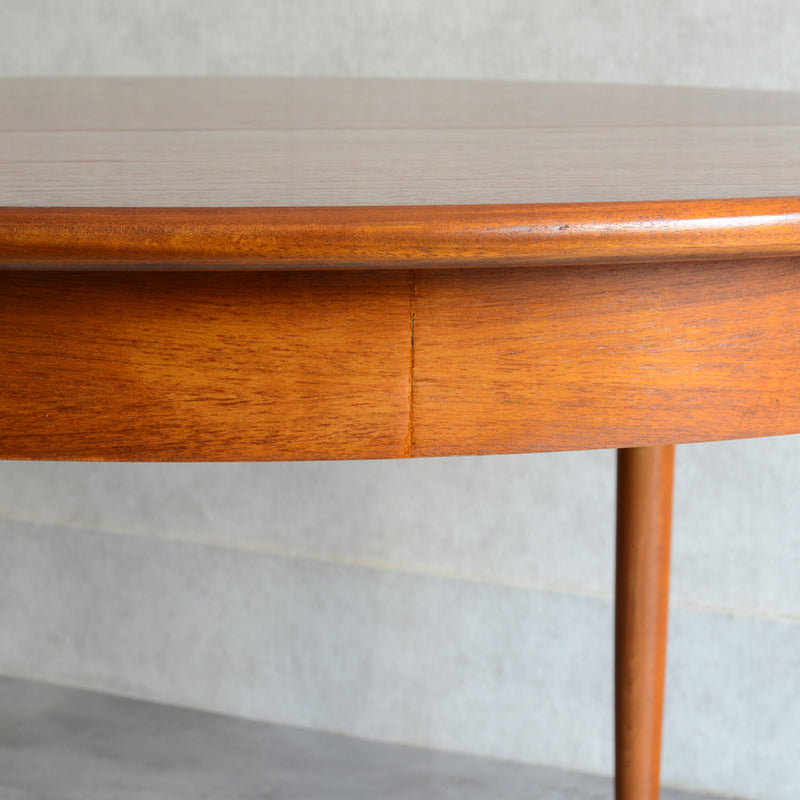 Meredew(メレデュー）エクステンション ラウンド ダイニングテーブル 03(天板剥離再塗装済）