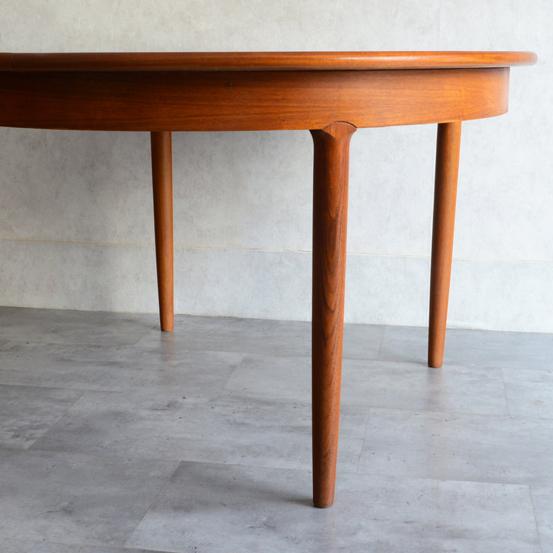 Meredew(メレデュー）エクステンション ラウンド ダイニングテーブル 03(天板剥離再塗装済）