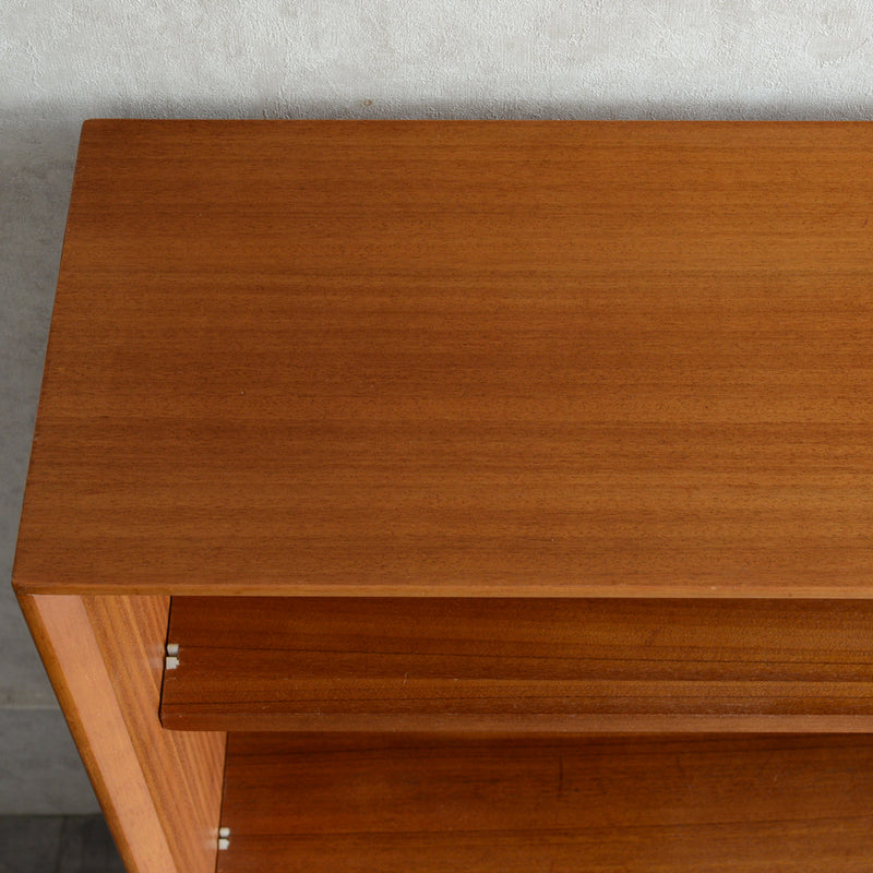 Herbert E. Gibbs ガラス扉キャビネット