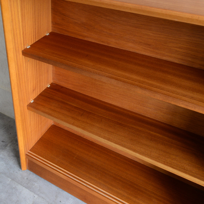 Herbert E. Gibbs ガラス扉キャビネット