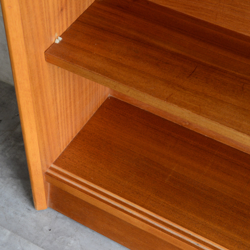 Herbert E. Gibbs ガラス扉キャビネット