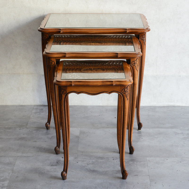 オランダクラシック　ラタン ネストテーブル