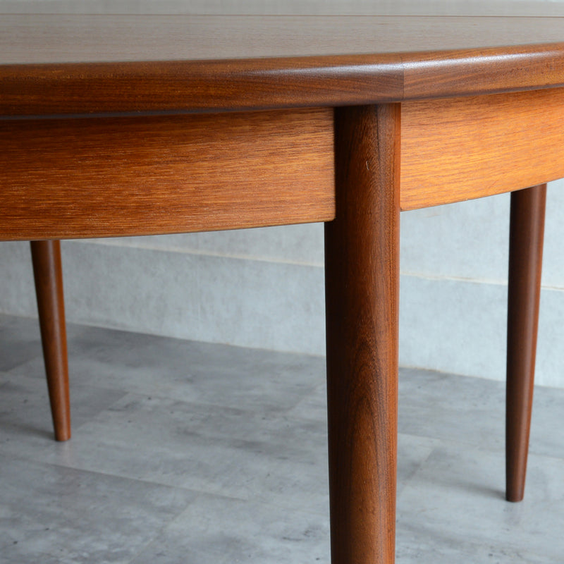 G-PLAN ジープラン エクステンション ラウンド ダイニングテーブル71（天板剥離再塗装済）