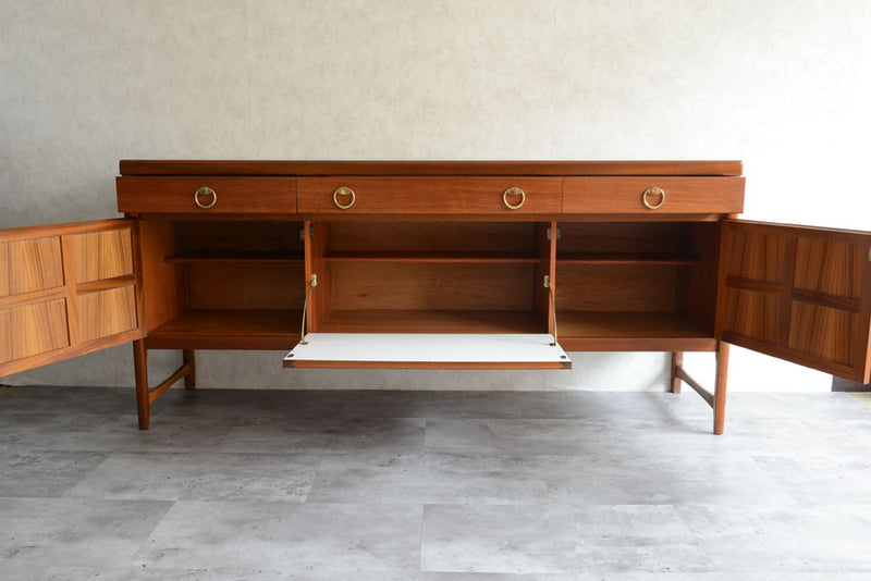 Nathan　ネイサン　サイドボード02