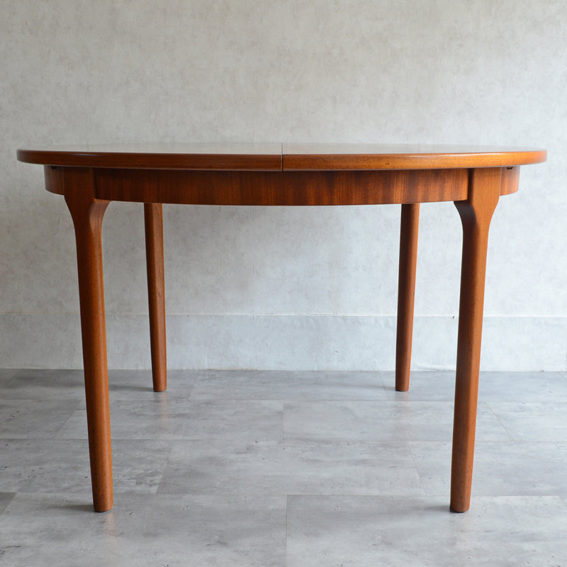 W様ご予約品　McINTOSHマッキントッシュ ラウンドエクステンション ダイニングテーブル05 （天板剥離再塗装済）